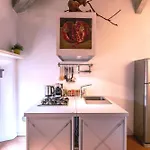 Luxe Paradise - 4 Person, Historic Center Lejlighed
