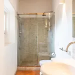 Luxe Paradise - 4 Person, Historic Center Apartamento *