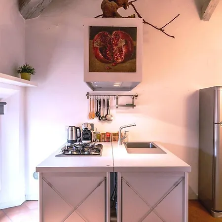 Luxe Paradise - 4 Person, Historic Center Apartment