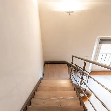 Luxe Paradise - 4 Person, Historic Center Appartement